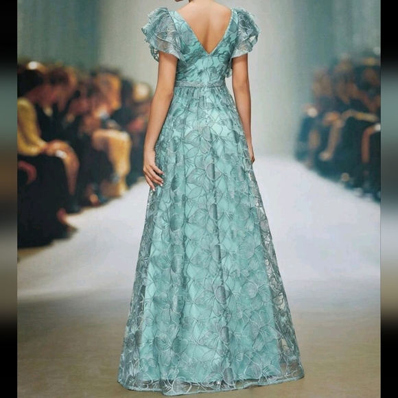 V-Neck Embroidered Lace Ruffle Trim Short Sleeve Front Slit High-End Evening Dre - Picture 4 of 4